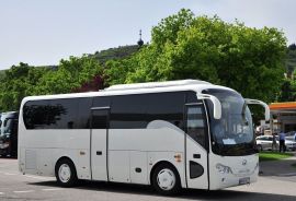 Аренда комфортабельного автобуса на 20 мест в Калуге от частного водителя!