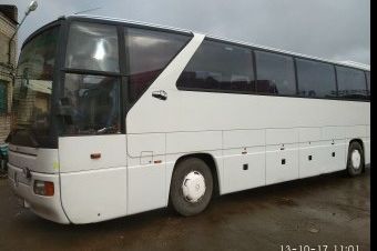 Перевозка людей на автобусе Toyota coaster