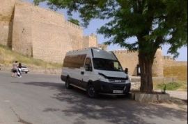 Перевозка людей на микроавтобусе TOYOTA HIACE Ухта
